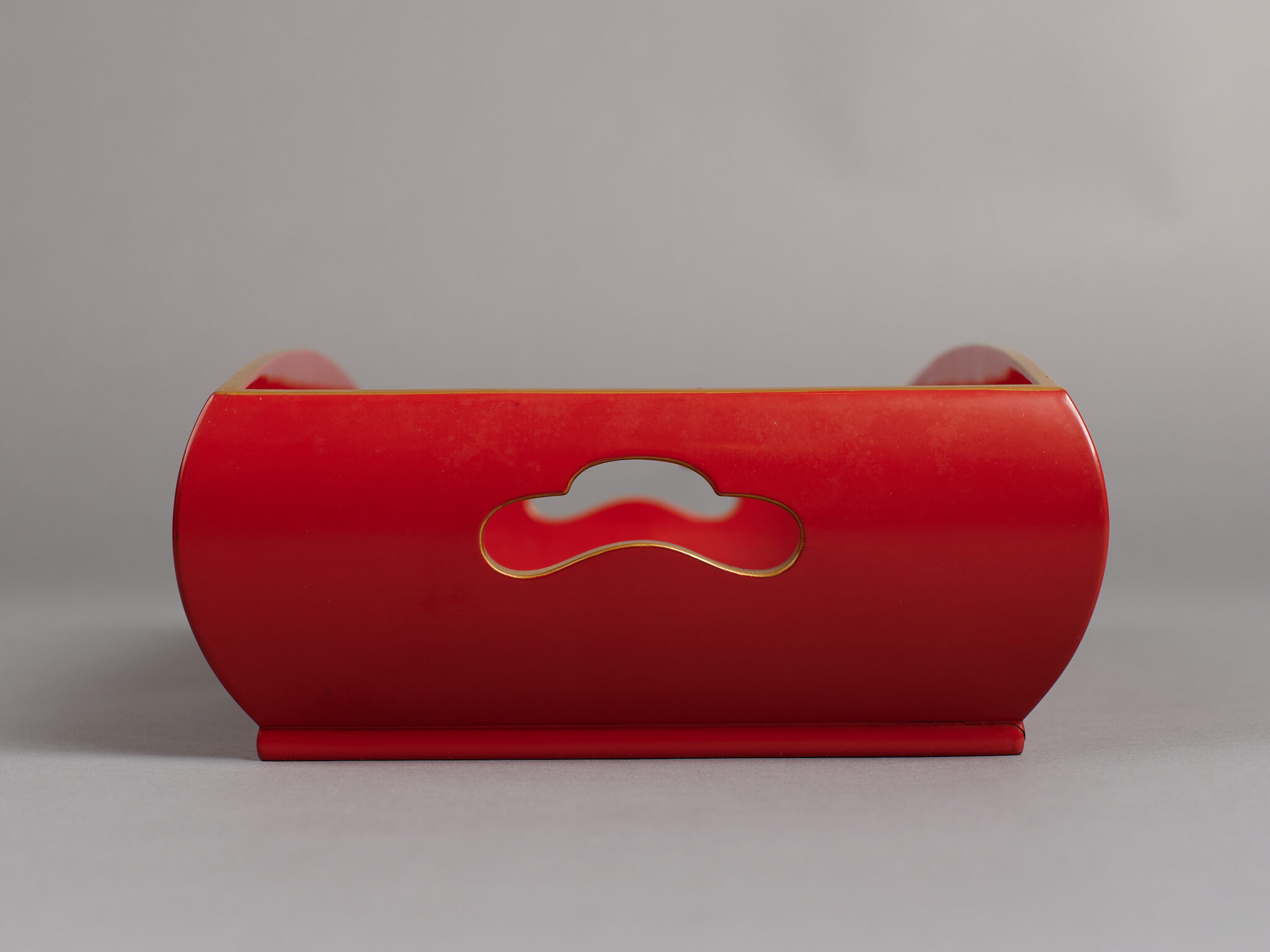 Tobacco Bon, Red Lacquer Tray with Black Lacquer Box