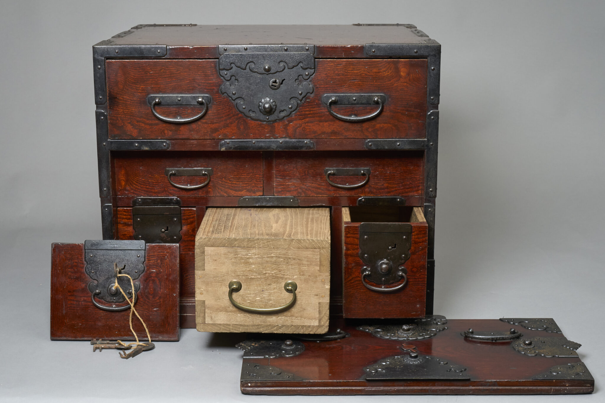 Small Kiyaki-Wood Tansu Chest