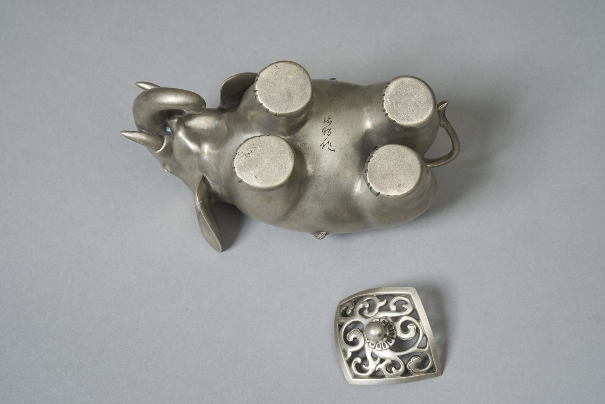 White Copper Elephant Incense Burner (Koro)