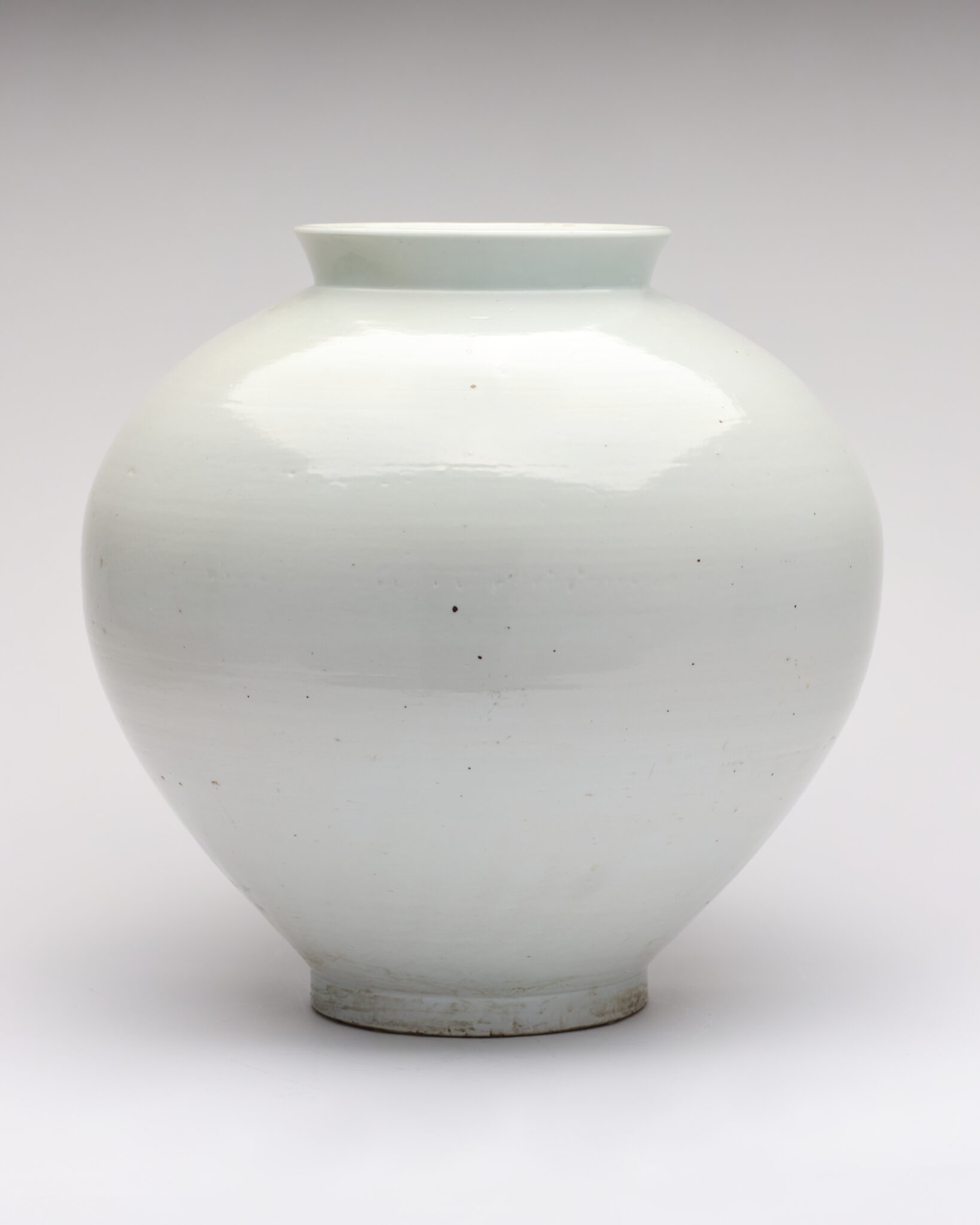 A White-Glazed Moon Jar