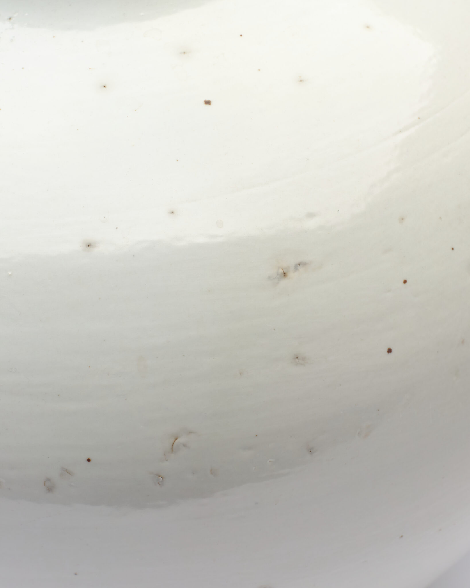 A White-Glazed Moon Jar